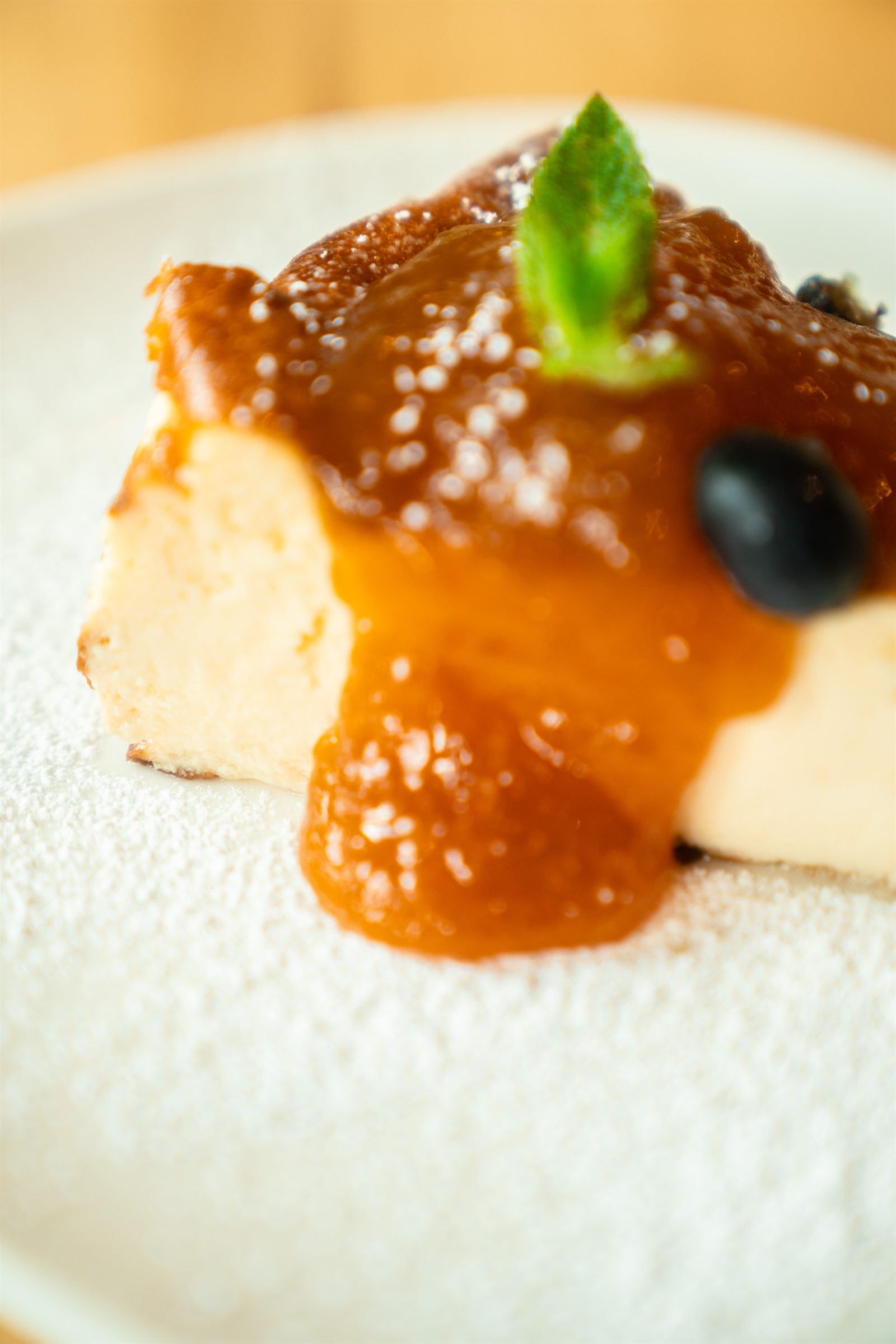 Basque cheesecake with caramel